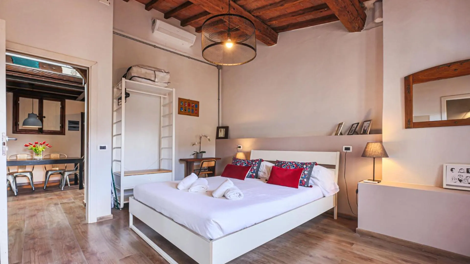 Apartments Florence - Urban Spirit Cozy And Modern Italy